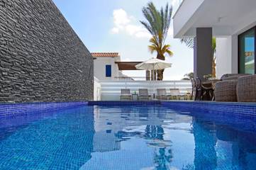 Villa With Pool for 6 People in South Cyprus, Photo 2