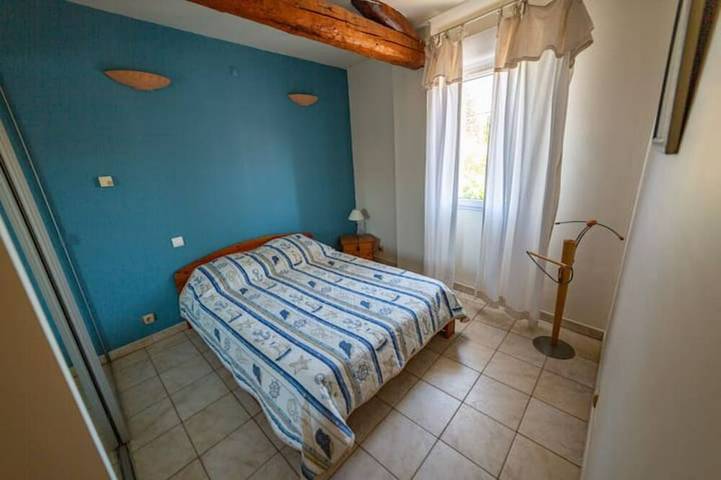 Location de vacances pour 4 personnes, avec jacuzzi ainsi que piscine et jardin à Châteauneuf-de-Gadagne - 4