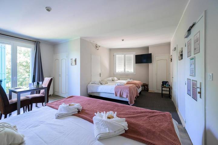 Hôtel pour 3 personnes, avec balcon à Chancelade - 2