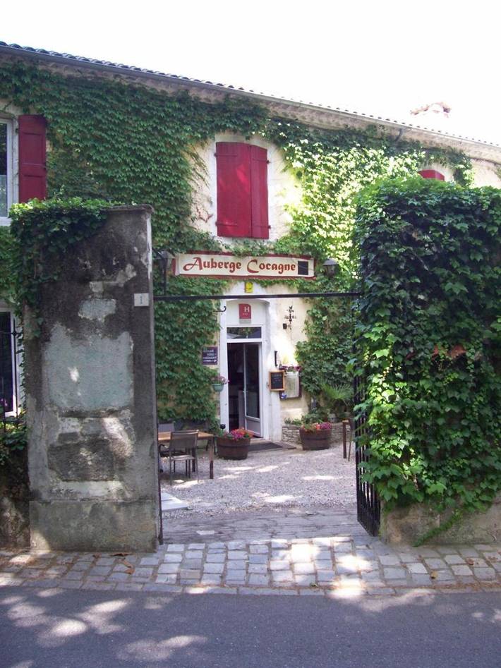 Hôtel pour 3 personnes, avec vue ainsi que jardin et terrasse, animaux acceptés à Avèze (Languedoc-Roussillon) - 2