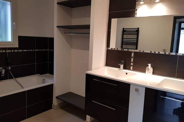 Location de vacances pour 10 personnes, avec balcon et jardin à Villevieille - 3