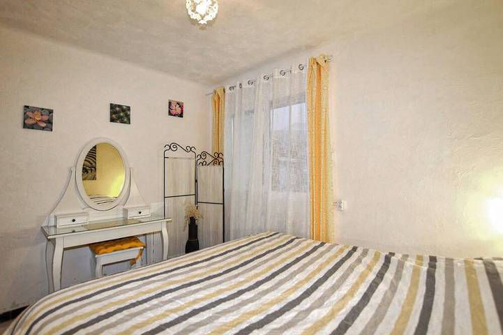 Location de vacances pour 14 personnes, avec Terrasse et Jardin à Rigarda - 3
