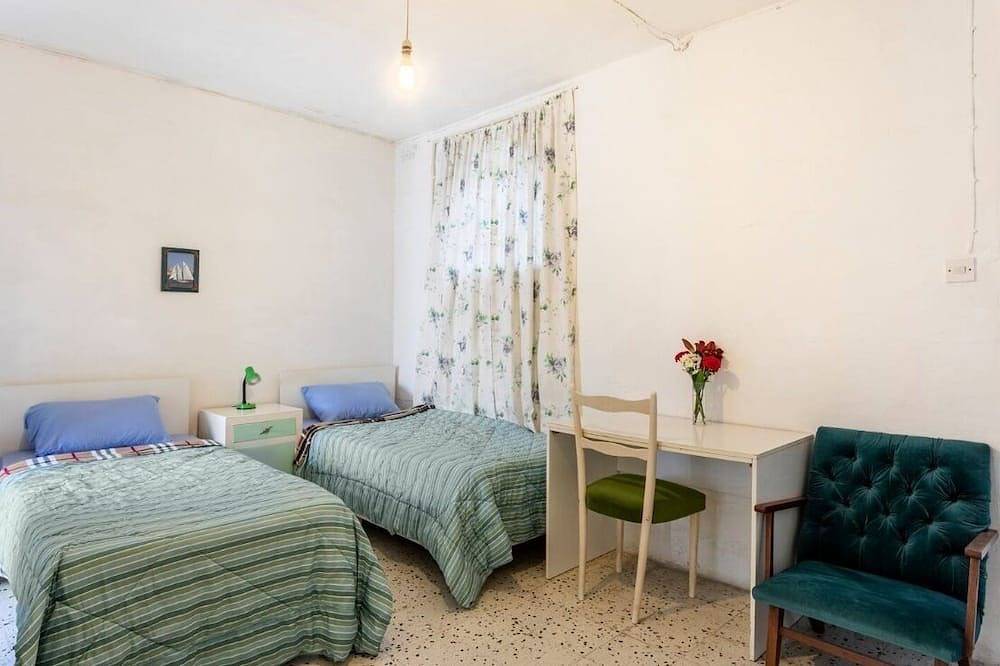 Town House in perfect central location with all amenities nearby ! in Gzira, Insel Malta