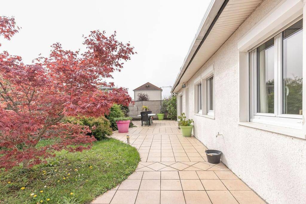 La Belle Escale - Maison proche gare et d'Orléans in Fleury-les-Aubrais, Région d'Orléans