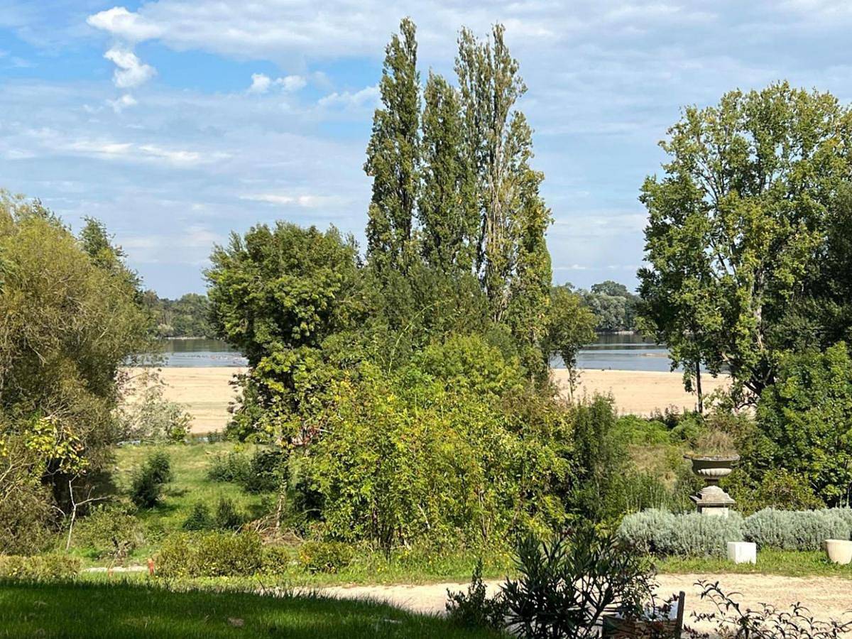 Appartement entier, One-Bedroom Apartment in Gennes-Val-de-Loire, Vallée de la Loire