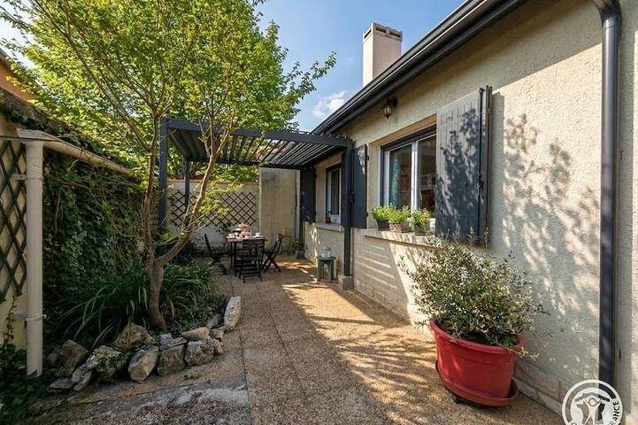 Gîte pour 4 personnes, avec jardin