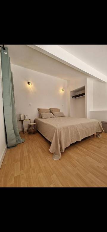 Gîte pour 2 personnes, avec terrasse dans Folelli