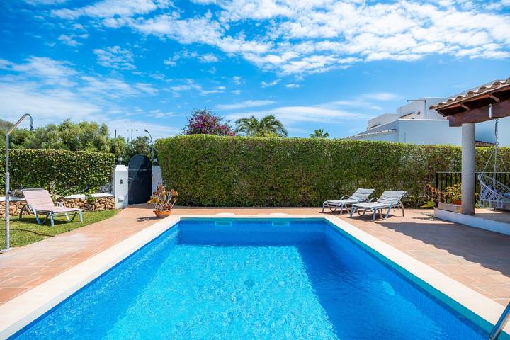 Villa pour 6 personnes, avec jardin et balcon à Cala Ferrera