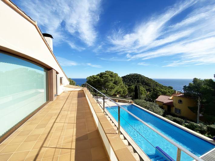 Chalet para 8 personas, con jardín además de terraza y vistas al mar en Provincia de Gerona - 3