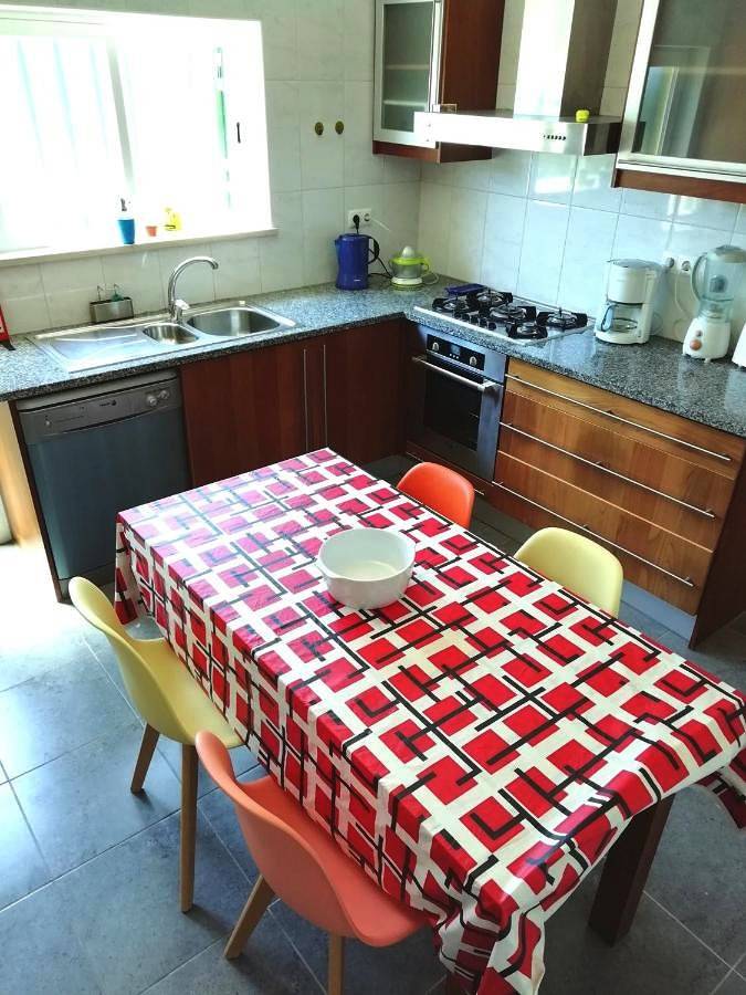 Gîte pour 3 personnes, avec terrasse ainsi que vue et jardin à Carrapateira - 3