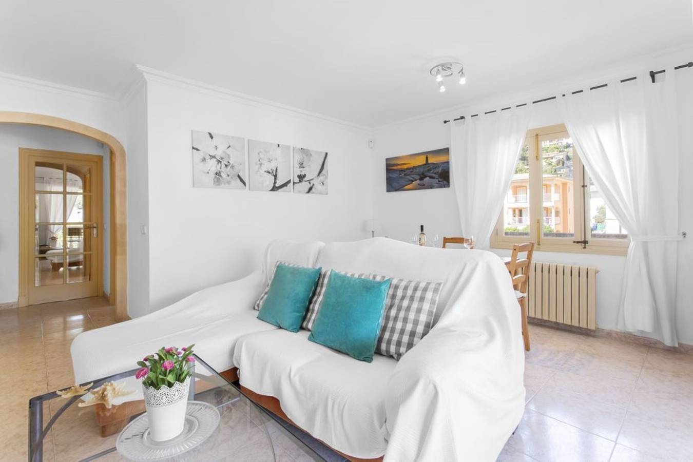 Apartamento entero, Apartamento vacacional "S Olivera" cerca de la playa con terraza privada y Wi-Fi in Puerto de Sóller, Sóller