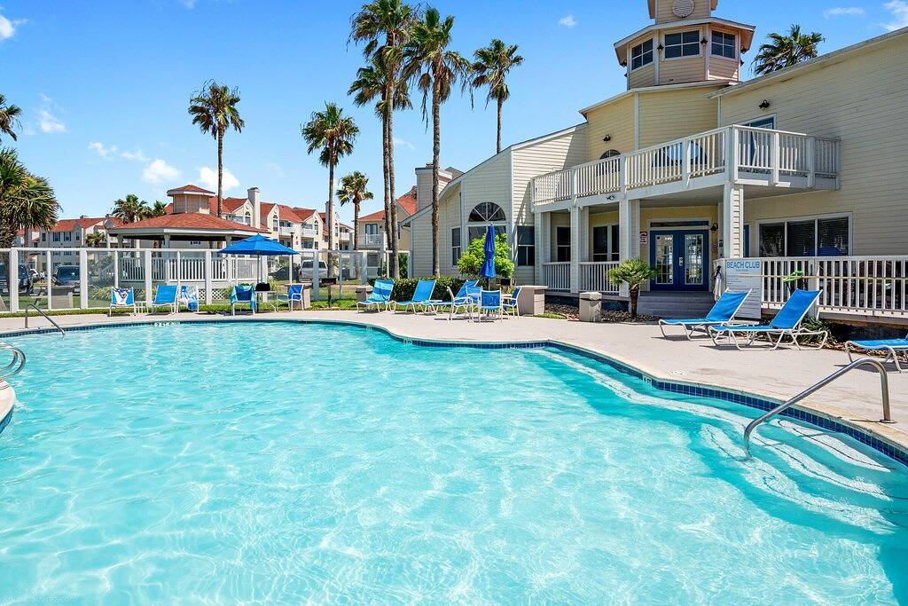 Ganze Wohnung, Island Oasis! 1st floor! One block to the beach! in North Padre Island, Corpus Christi