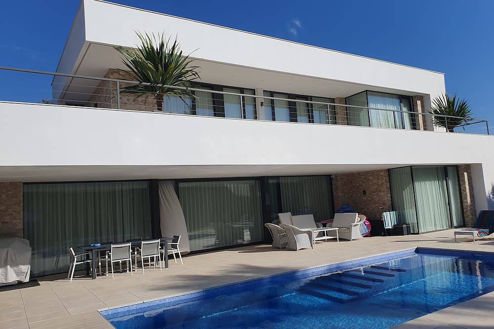 New Built Villa in Sotogrande Costa in Sotogrande, San Roque