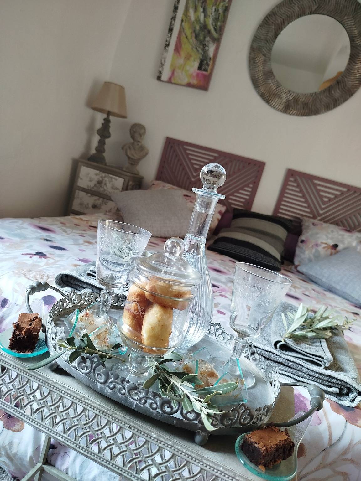 Renaissance Room – Provençal Charm and Serenity in Théziers, Nimes region
