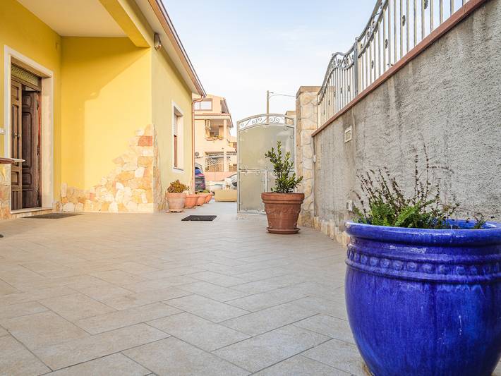 Location de vacances pour 6 personnes, avec terrasse et jardin dans Olbia - 3