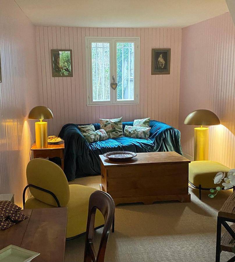 Moulin Grand, entire accommodation, 2br park river in Aubusson, Région d'Aubussargues