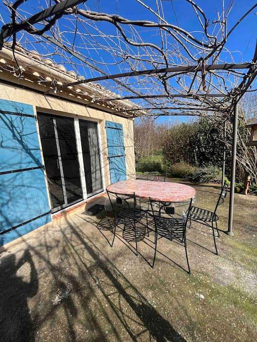 Location de vacances pour 7 personnes, avec jardin ainsi que piscine et terrasse à Vallabrix - 3