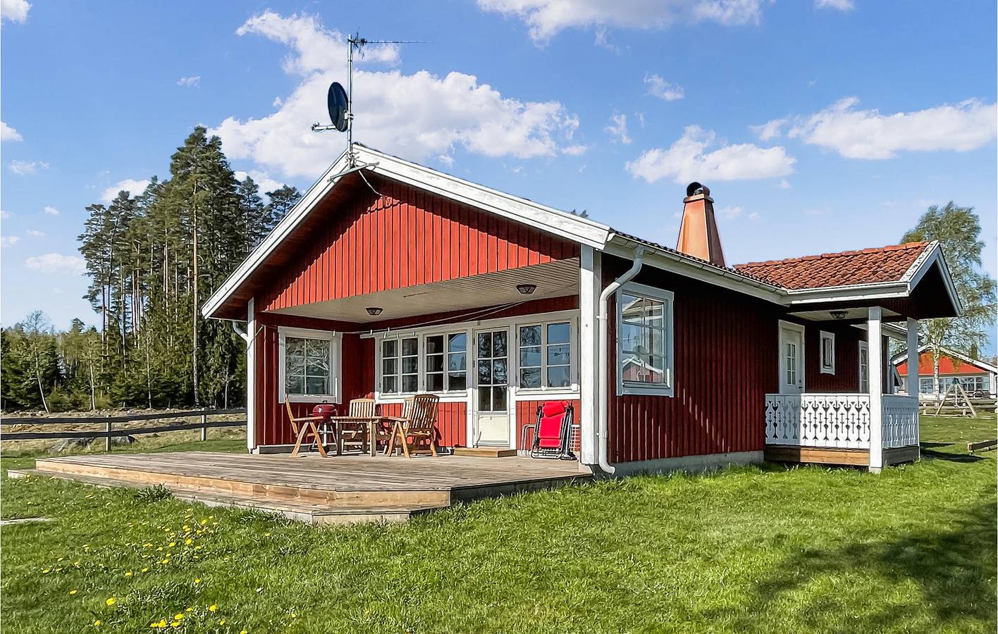 Hus för 5 Personer, med terass samt trädgård och sjöutsikt, med husdjur