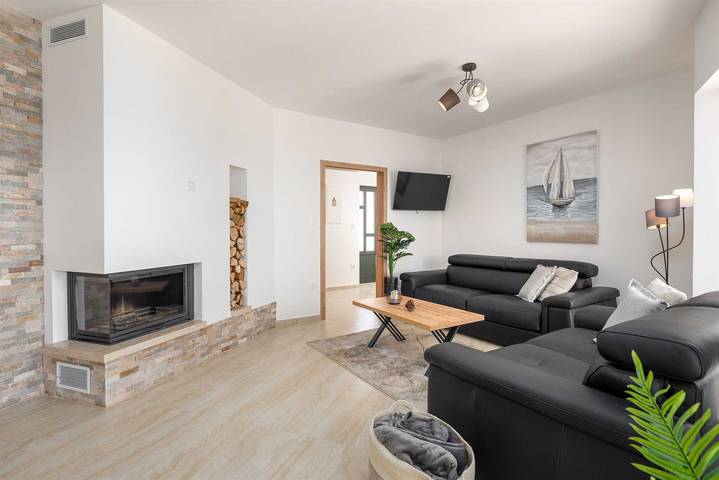 Ferienhaus für 6 Personen, mit Meerblick und Terrasse sowie Garten und Pool in Labin - 4
