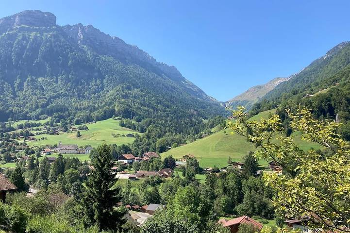 Chalet pour 8 personnes, avec balcon et jardin