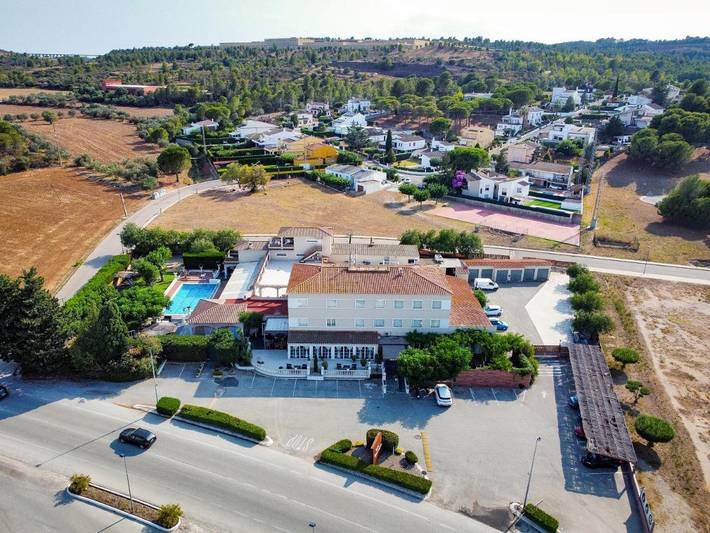 Hôtel pour 2 personnes, avec piscine et jardin, adapté aux familles