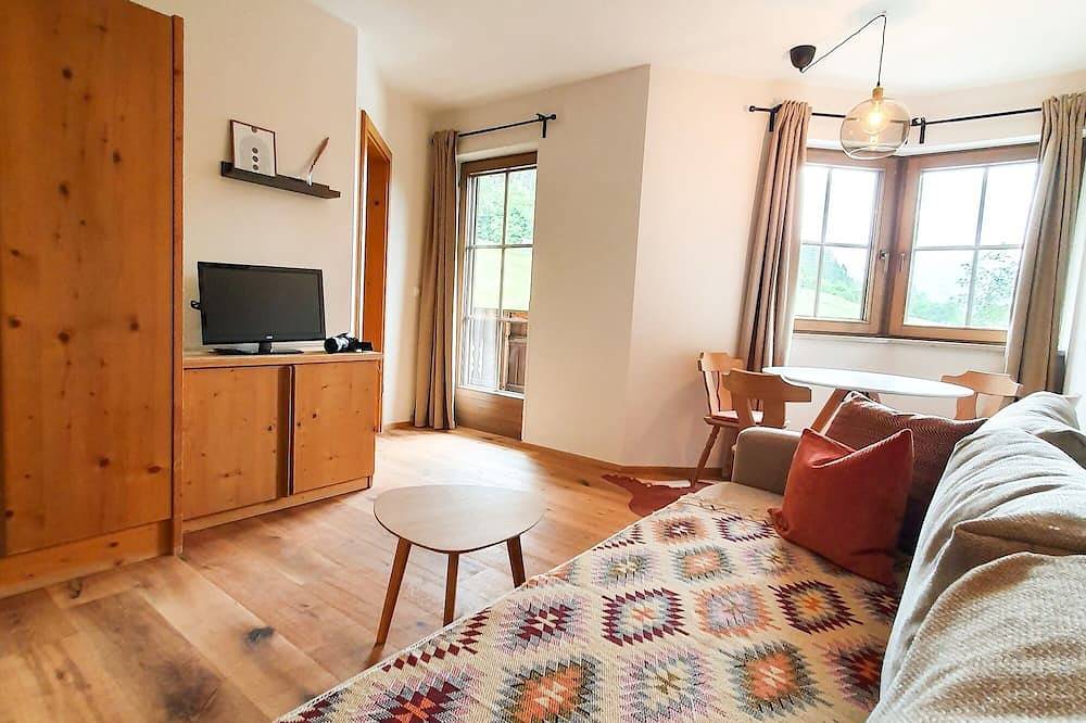 Ganze Wohnung, Alpenflair Apartment mit Balkon - inkl Parkplatz #3 in Stubaier Alpen, Götzens