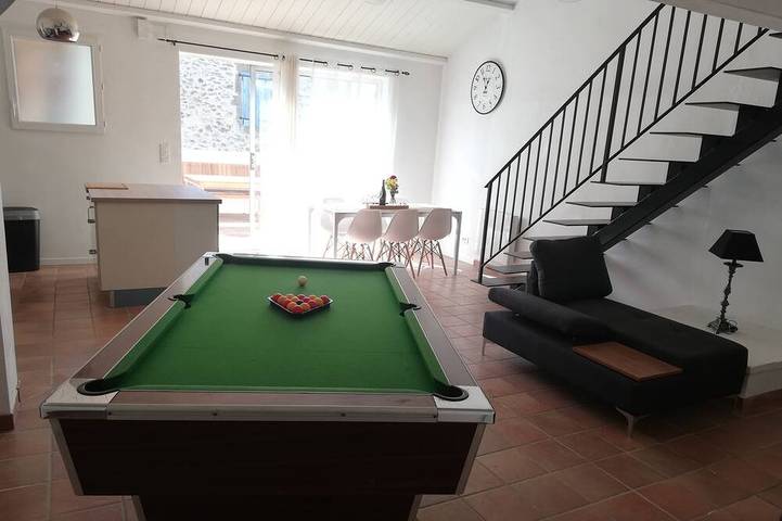 Location de vacances pour 6 personnes, avec jardin et balcon à Saint-André-de-Roquepertuis