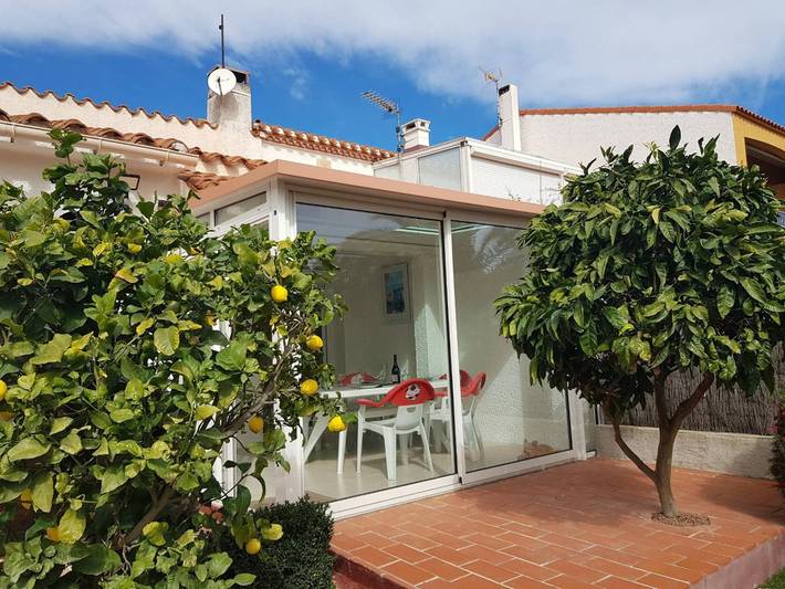 Gîte pour 6 personnes, avec terrasse et jardin dans Saint-Cyprien-Plage