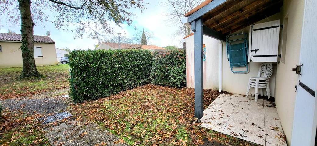Location de vacances pour 2 personnes, avec vue et jardin, animaux acceptés à Ozillac - 4