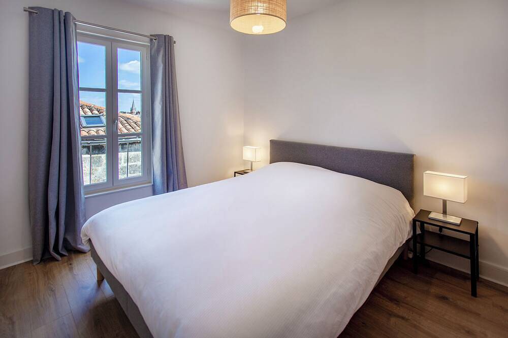 Entire apartment, Beautiful cozy apartment in the historic center in Angoulême, Charente