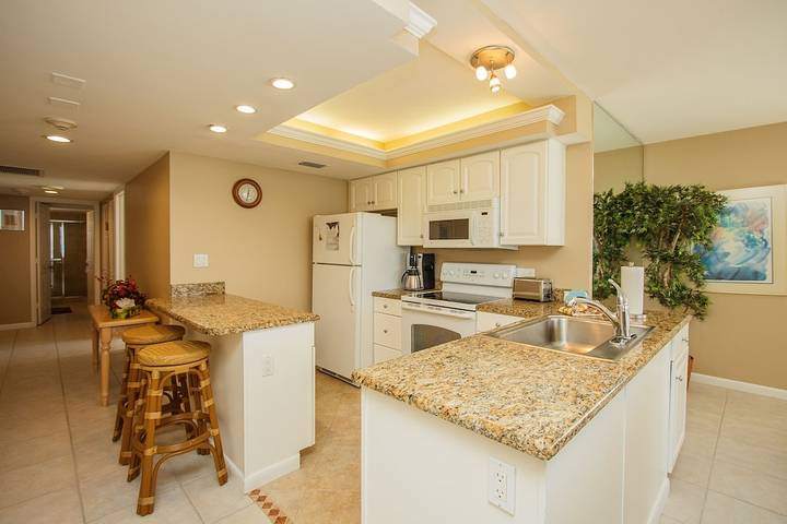 Vacation rental for 6 people, with pool and balcony in Marco Island