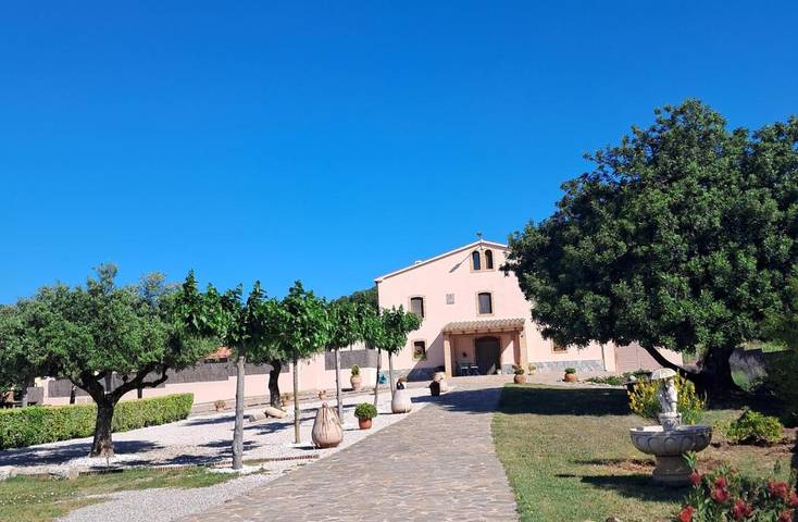 Casa rural para 17 personas, con Terraza además de Jardín y Piscina en Castellví de la Marca