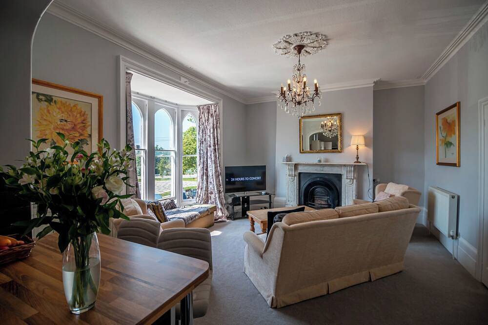 Geheel appartement, Grand Flat | Heart of Herne Bay | 300m from beach in Herne Bay, Kent