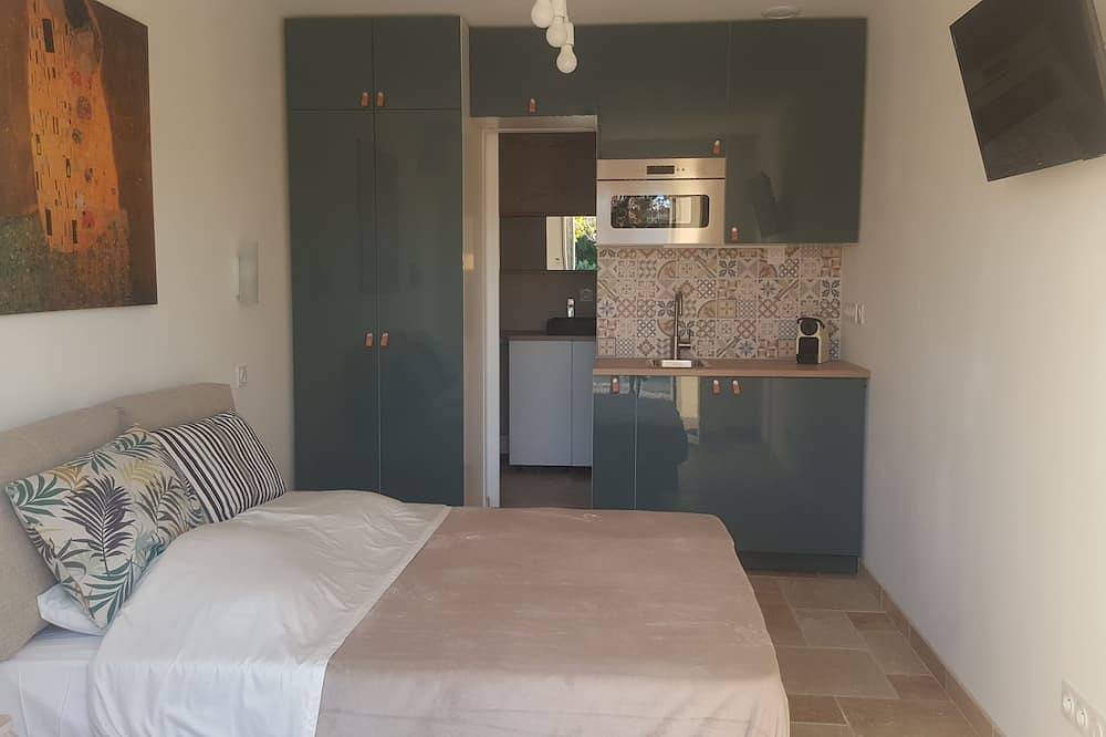 Ruhiges unabhängiges Zimmer privater Parkplatz Terrasse in Velaux, Aix-en-Provence und Umgebung