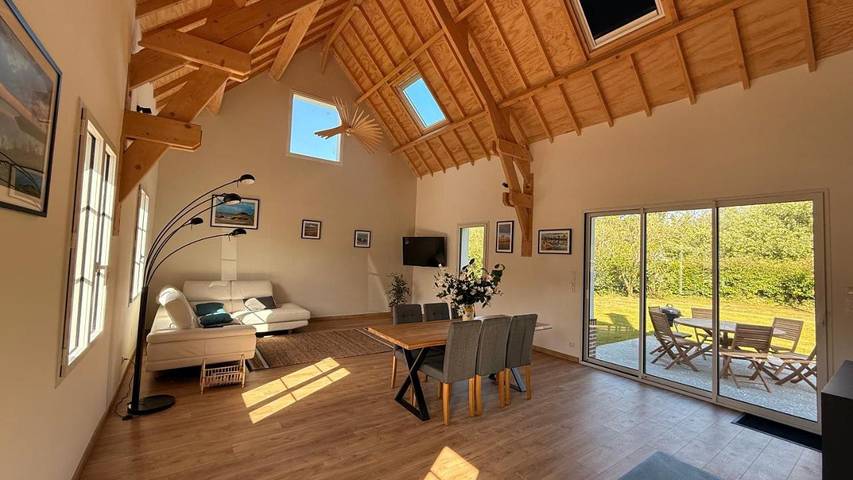 Location de vacances pour 7 personnes, avec Terrasse ainsi que Jardin et Vue dans Arrest