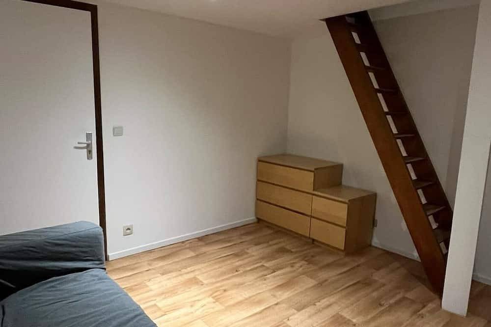 Entire apartment, Charming duplex in the heart of Louvain-la-Neuve in Louvain-la-Neuve, Ottignies-Louvain-la-Neuve