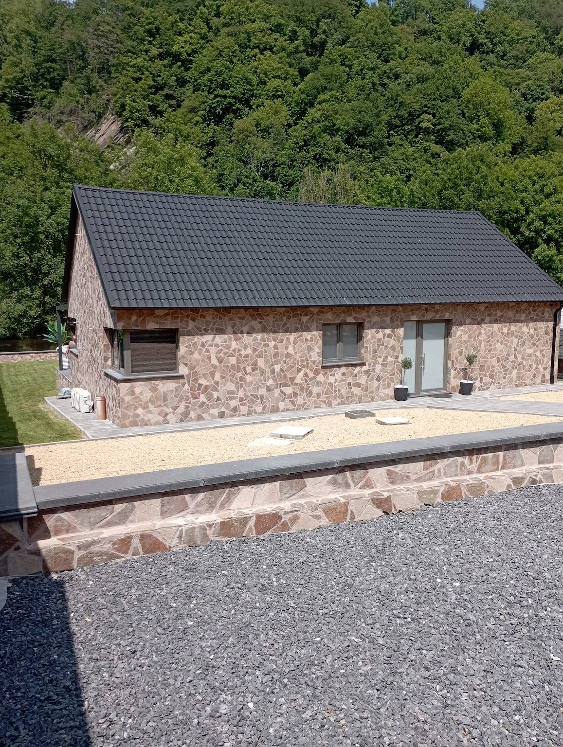 La Villa « les pieds dans l'eau » in Comblain-au-Pont, Région de Liège