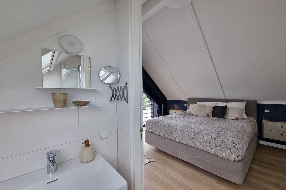 Villa in Balk mit privatem Steg am Slotermeer in Balk, Ijsselmeer