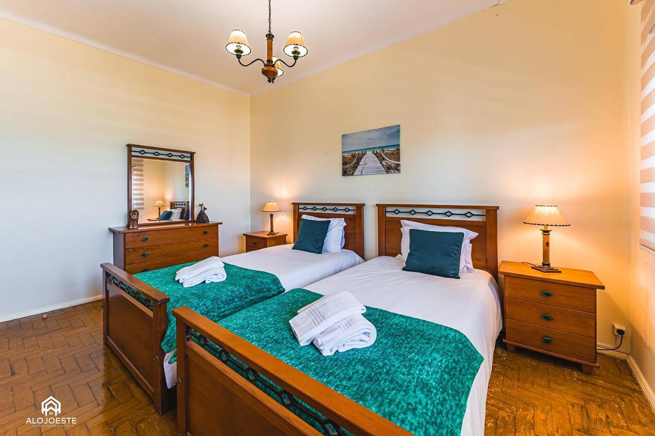 Casa à Beira Mar - Countryhouse with Ocean view in São Pedro da Cadeira, Distrito de Lisboa