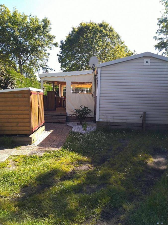 Camping pour 8 personnes, avec jacuzzi ainsi que piscine et jardin à Parentis-en-Born - 2