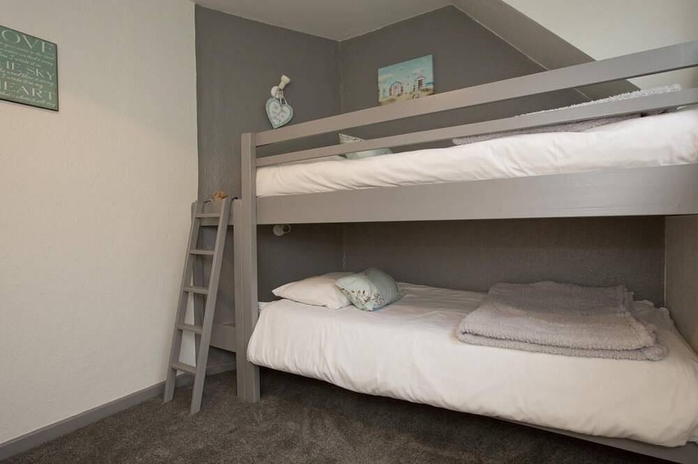 3 Bed in Whitby (oc-g0138) in Sandsend, North York Moors National Park