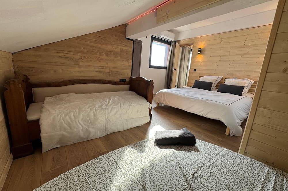 Appartement entier, Luxueux appartement 4 pièces  Type chalet. Cœur station d’Auron, 10 pers. in Auron, Saint-Étienne-de-Tinée