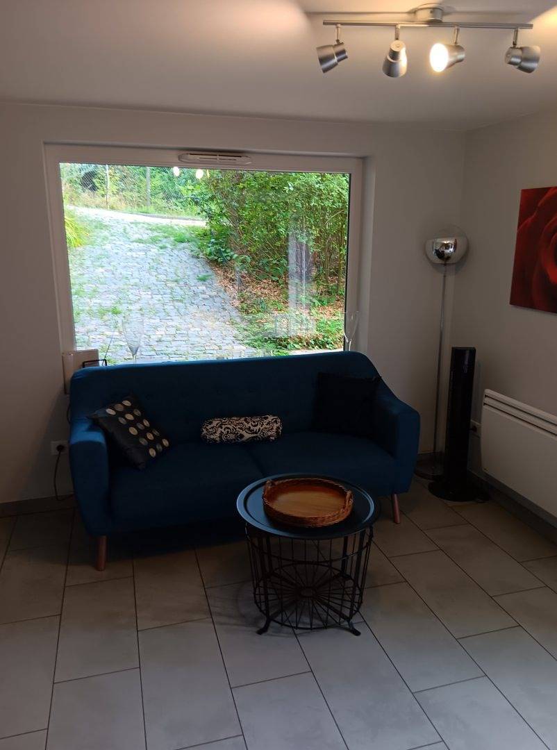 Maison isolée et sa roulotte dans un cadre forestier in Wimmenau, Région de Saverne