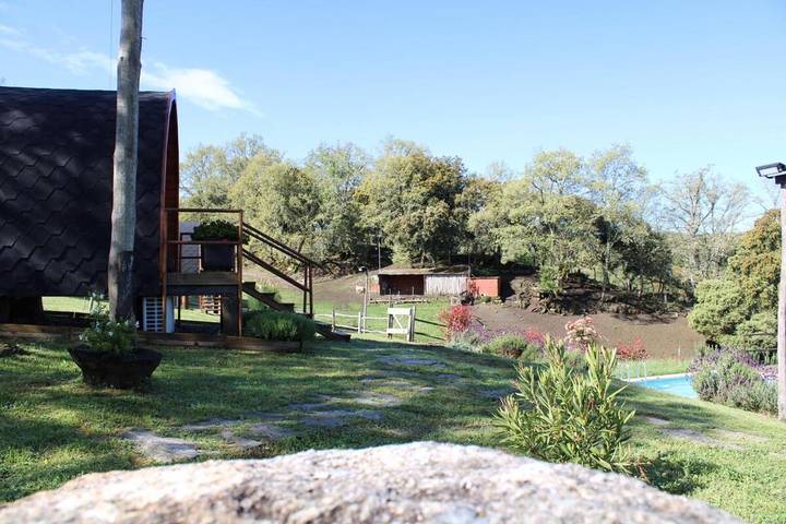 Parc de vacances pour 3 personnes, avec terrasse et jardin ainsi que vue et piscine au Portugal - 4