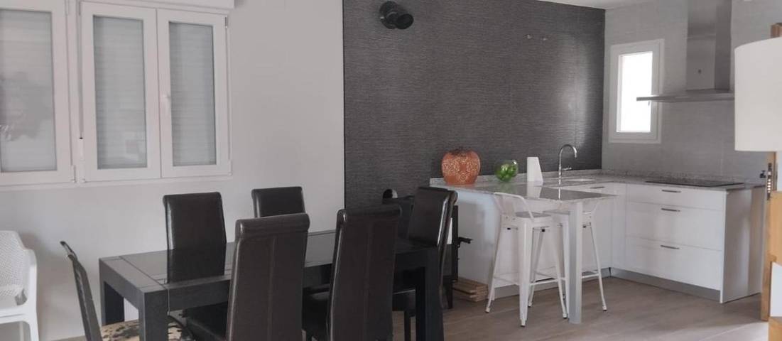 Casa rural para 20 personas, con terraza además de piscina y jardín, Se admiten mascotas en Guadamur - 2