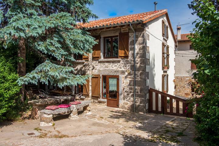 Casa rural para 12 personas, con Balcón y Jardín en Navarredonda de Gredos