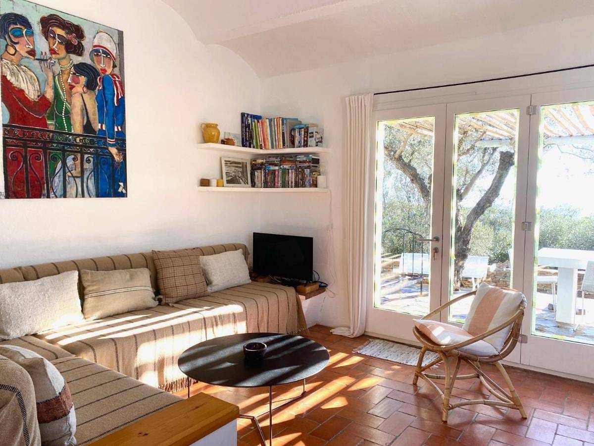 Three-Bedroom Townhouse in Platja des Calders (Cadaques), Cadaques
