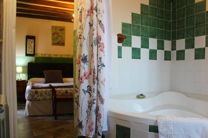 Chambre d’hôte pour 4 personnes, avec jacuzzi ainsi que terrasse et jardin, adapté aux familles dans Cantabrie - 4