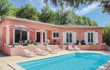 Gîte pour 8 personnes, avec piscine ainsi que jardin et terrasse, animaux acceptés à Bédarieux
