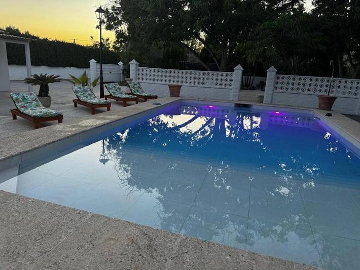 Casa rural para 7 personas, con jardín además de vistas y piscina, Se admiten mascotas en Cabra - 4